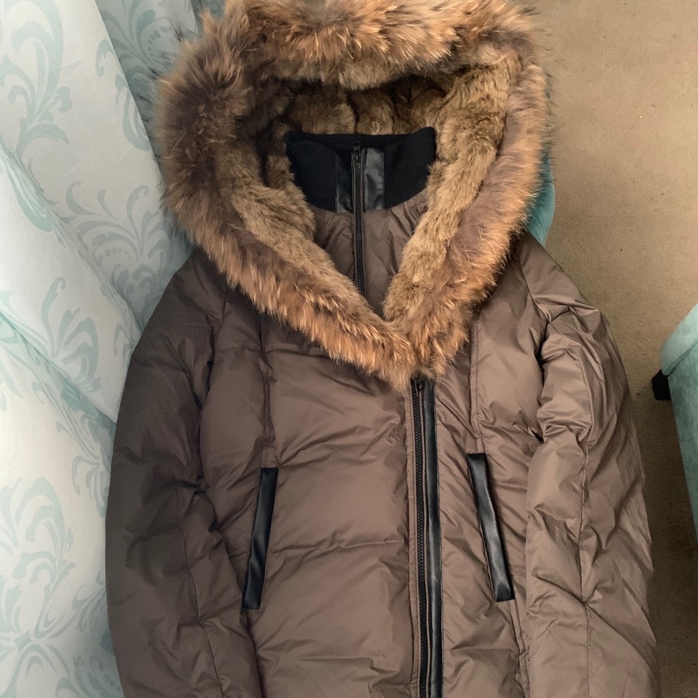 🔥Army Green Deep V - Real Fur Downfilled Jacket🔥